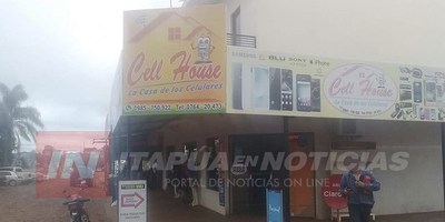 TRP: ROMPEN BLINDEX DE UN LOCAL COMERCIAL PARA HURTAR CELULARES.