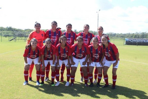 Cinco en la punta en Femenino | Paraguay en Noticias