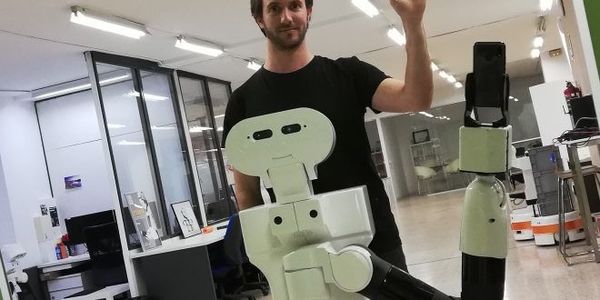 Tiago, un robot que se reconoce en el espejo - Tecnologia - ABC Color