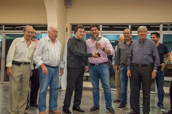 Tronador ganó la suelta principal del turf