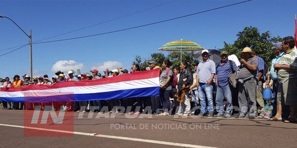 MOVILIZACIÓN CONTRA LA EBY SE TRASLADÓ HASTA LA ISLA YACYRETÁ