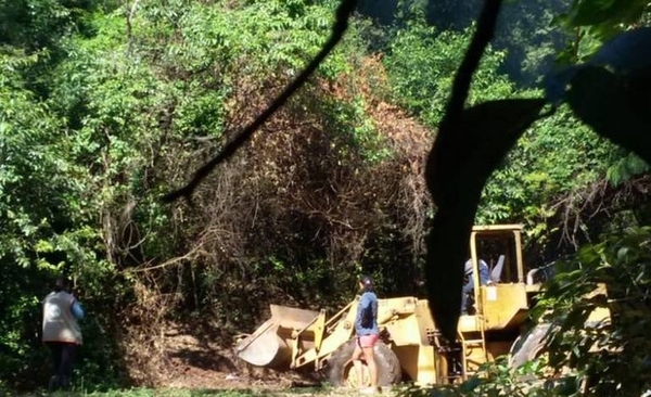 HOY / Inundados ya ocuparon plazas del Congreso, ahora otro grupo se instala en el Cerro Lambaré
