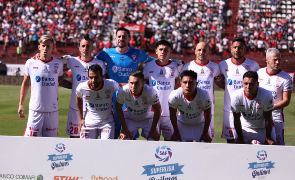 HOY / Duro castigo al equipo de los paraguayos de Huracán