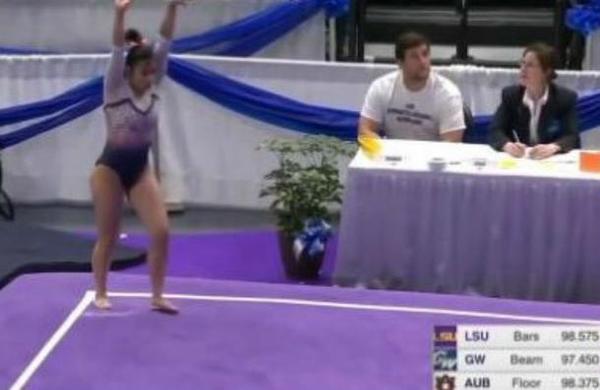 El doloroso momento en que una gimnasta se rompe ambas piernas en plena competencia - C9N