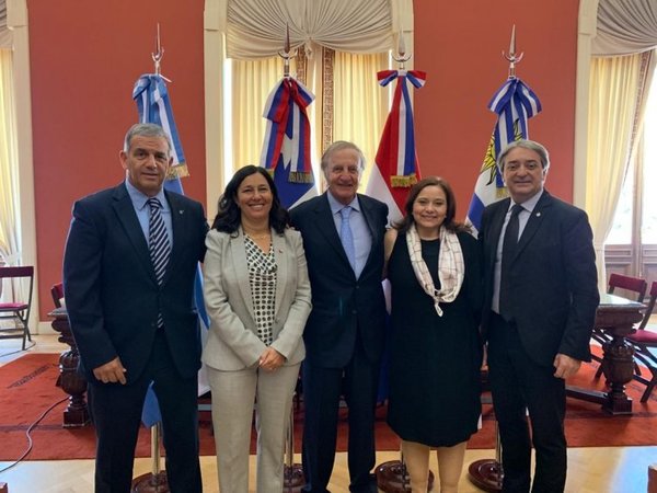 Oficializan inclusión de Chile | Paraguay en Noticias