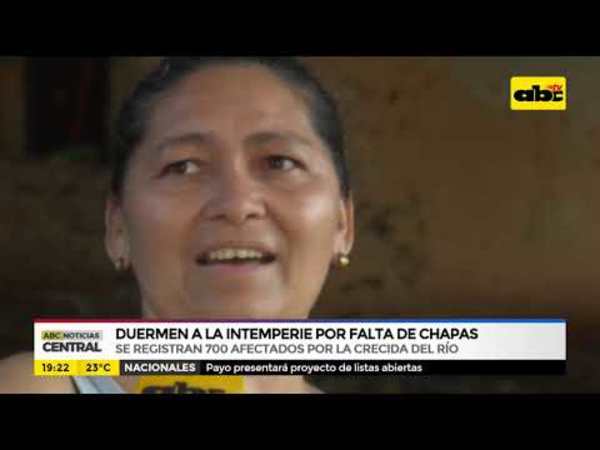 Duermen a la intemperie por falta de Chapas - Tv - ABC Color