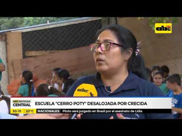 Escuela Cerro Poty desalojada por crecida - Tv - ABC Color
