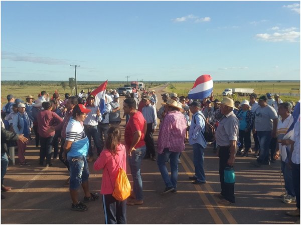 Pobladores de Paso Barreto salen a la ruta cansados del aislamiento