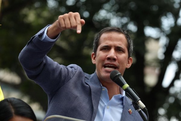 Guaidó anima a trabajadores públicos a rebelarse contra Maduro - Internacionales - ABC Color