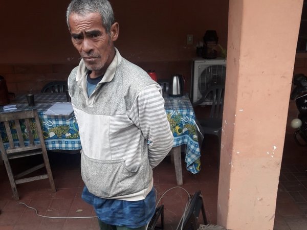 Villarrica: Acabó detenido por llevar una placa de homenaje a la ciudad