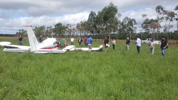 Corroboran descenso de avioneta en propiedad privada de Caazapá | Paraguay en Noticias