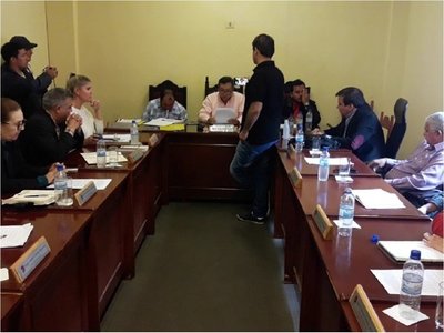 Junta de Coronel Oviedo rechaza ejecución presupuestaria de intendente