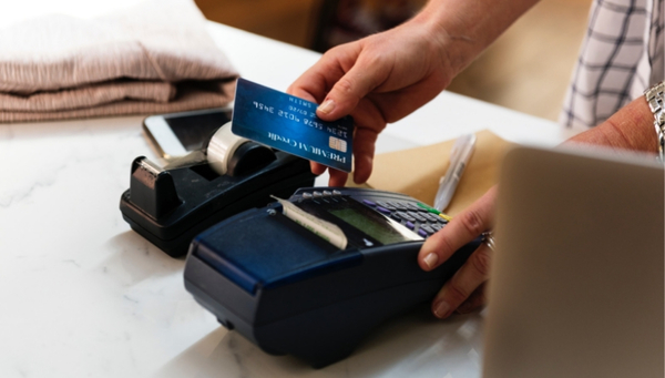 ¿Por qué en Paraguay solo el 7% de la población tiene tarjeta de crédito?