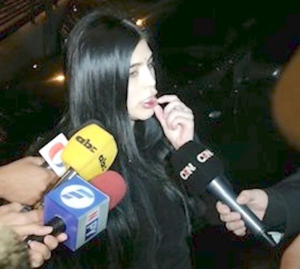 No quiso mostrar su celu y ¡le reventaron la boca!