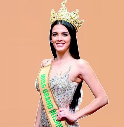 POLÉMICA EN REDES. Miss España con “regalito” se tomó con ñande reina
