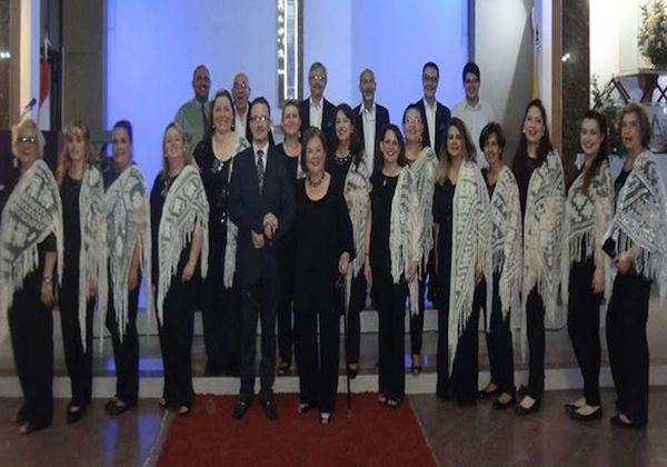 Coro celebra sus 30 años cantando en la Alianza