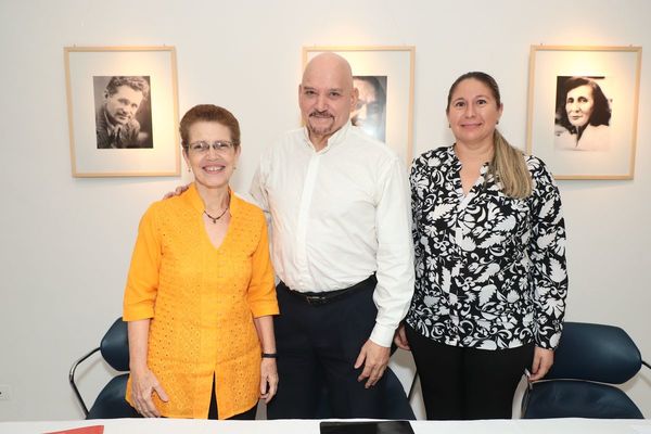 Exposición sobre figuras del teatro