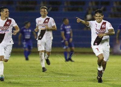 Golpazo de River ante alicaído Sol