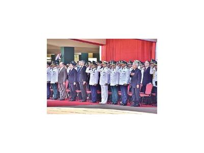 Militares que son abogados llevan casos particulares, pese a prohibición por ley