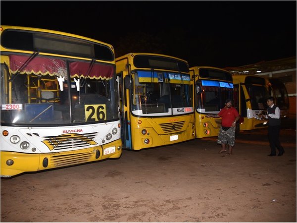 Desconocidos dañan parabrisas de colectivos de la Línea 26