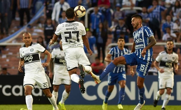 HOY / Olimpia busca el triunfo para acercarse a los octavos de final