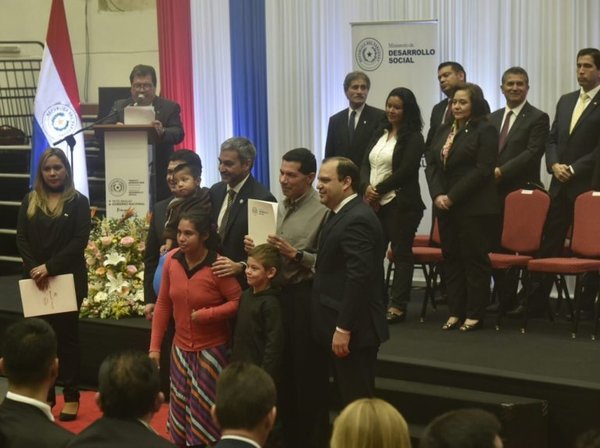 Abdo “nada puede hacer” | Paraguay en Noticias