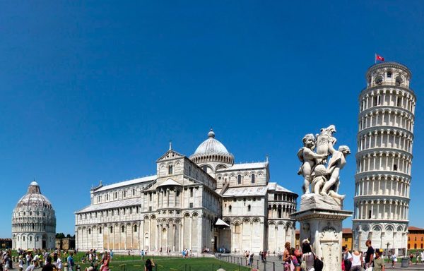 Pisa, más que una torre inclinada