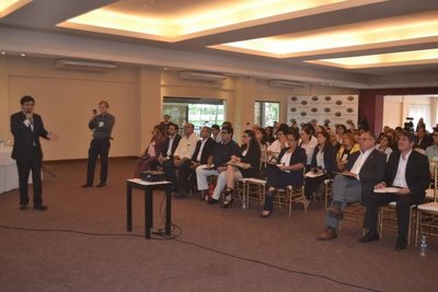 Presentan datos históricos durante Congreso | Paraguay en Noticias