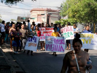 Cierran Artigas exigiendo solución a inundaciones
