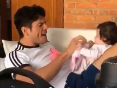Haedo enamoró a todos al cantarle a su pequeña Leonie