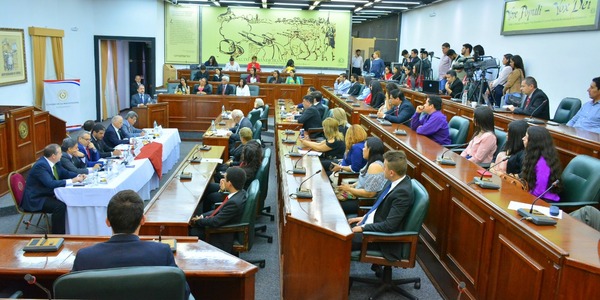 Posiciones divididas sobre los candidatos a ministro de la Corte » Ñanduti