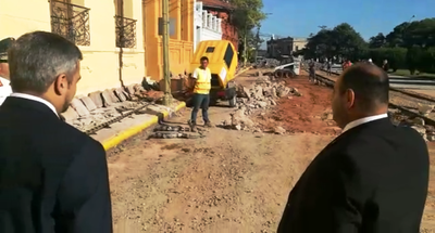 Avanza recuperación del adoquinado frente al Palacio de Gobierno | .::Agencia IP::.