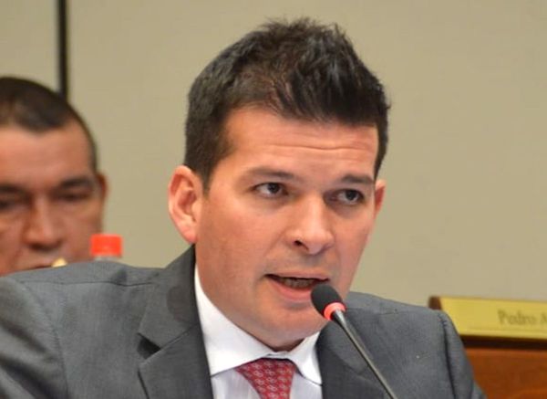 Jurídicamente no se puede desconocer situación de Cartes