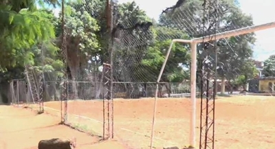 HOY / Barrio Obrero en vigilia para que damnificados no ocupen otra plaza