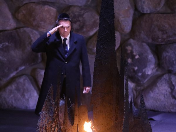 Jair Bolsonaro no quiere que en la escuela interese la política