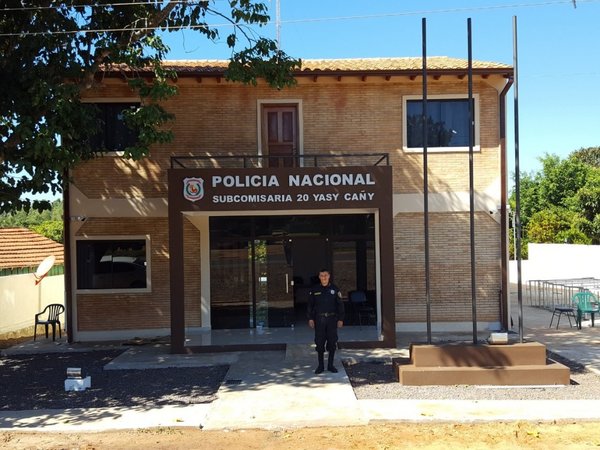 Tres policías y una mujer fueron víctimas de asalto en Yasy Cañy