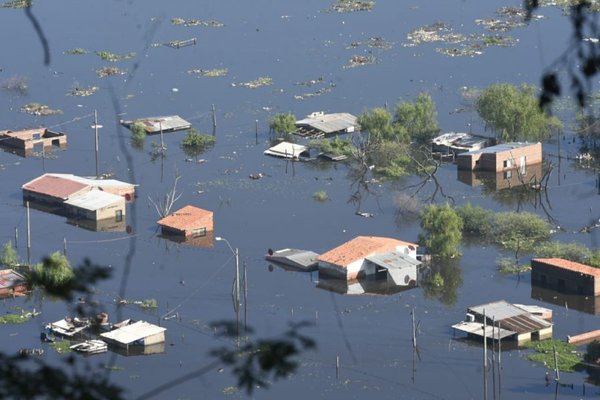 Ocupan área protegida pero desde la Municipalidad lo niegan - Fotos - ABC Color