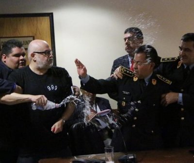 Payo Cubas agrede a senador, ministro y comandante