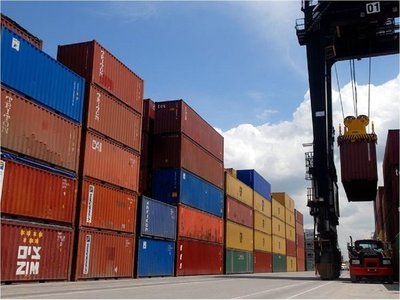 Exportaciones caen 6,5% anual en el primer trimestre de 2019