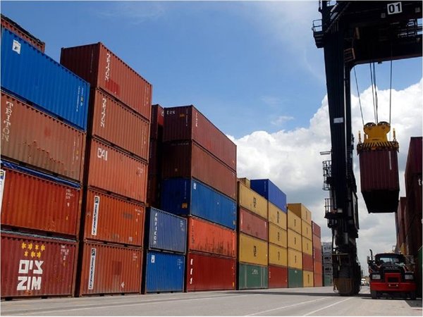 Exportaciones caen 6,5% anual en el primer trimestre de 2019