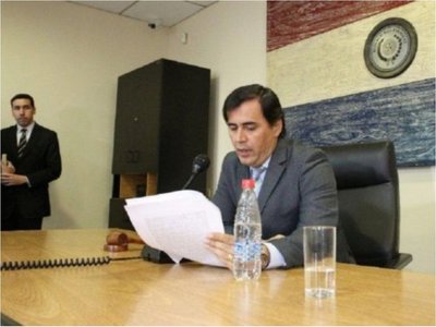 Corte acepta renuncia de Rubén Ayala Brun