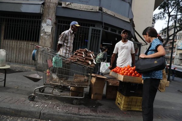 FMI: Latinoamérica crecerá menos con el “lastre” de Venezuela - Internacionales - ABC Color