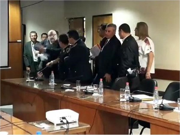 Payo Cubas asegura que comisario Marín no ascenderá | Paraguay en Noticias