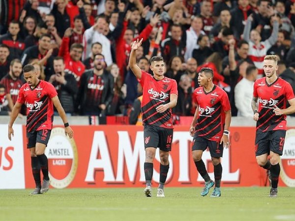 Paranaense vence con lo justo al Tolima y mantiene liderato del Grupo G