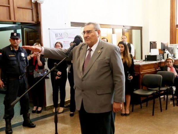 Fretes asumió ayer en el JEM - Edicion Impresa - ABC Color