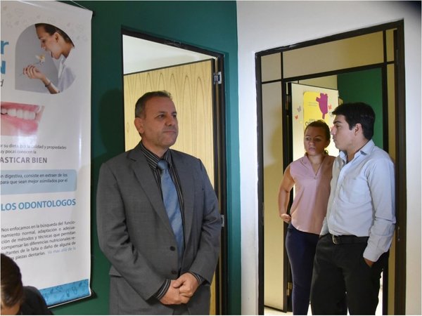 Personal de blanco se resiste a dejar  la clínica de Diputados