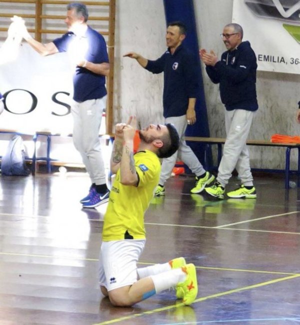 Vander Méndez se consagra con el Imolese Kaos en la Serie B - Edicion Impresa - ABC Color