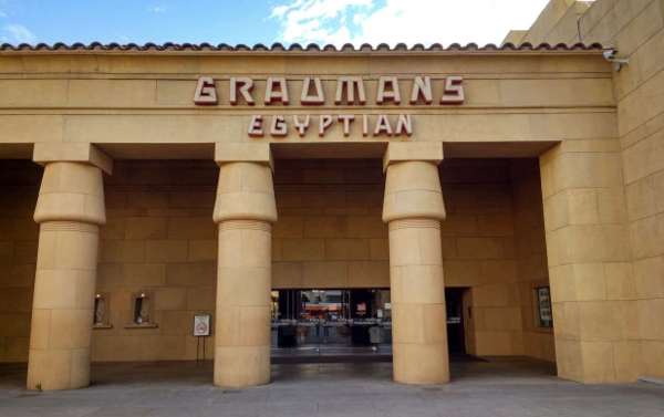HOY / Netflix negocia la compra del histórico Egyptian Theater de Los Ángeles