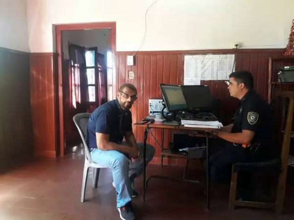 Centraleño chocó en Encarnación y denunció que desapareció más de Gs. 20 millones de su auto