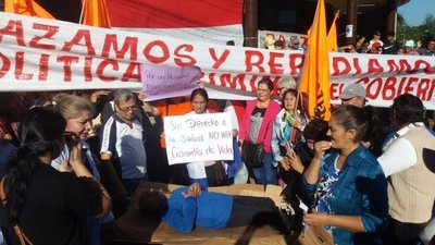 CDE: exigen insumos y medicamentos | Paraguay en Noticias 